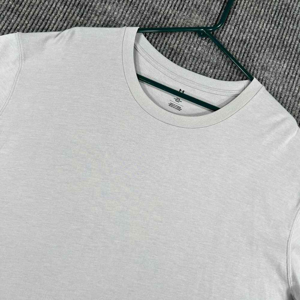 Under Armour Shirt Mens XL Extra Large Gray Short Sleeve Loose Fit Active